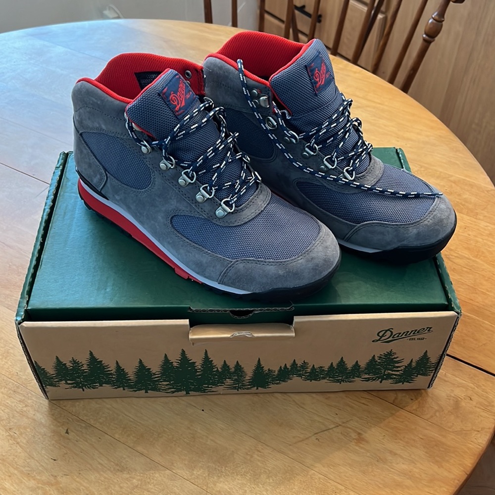 NEW IN BOX Danner Jag boots Men’s Size 9